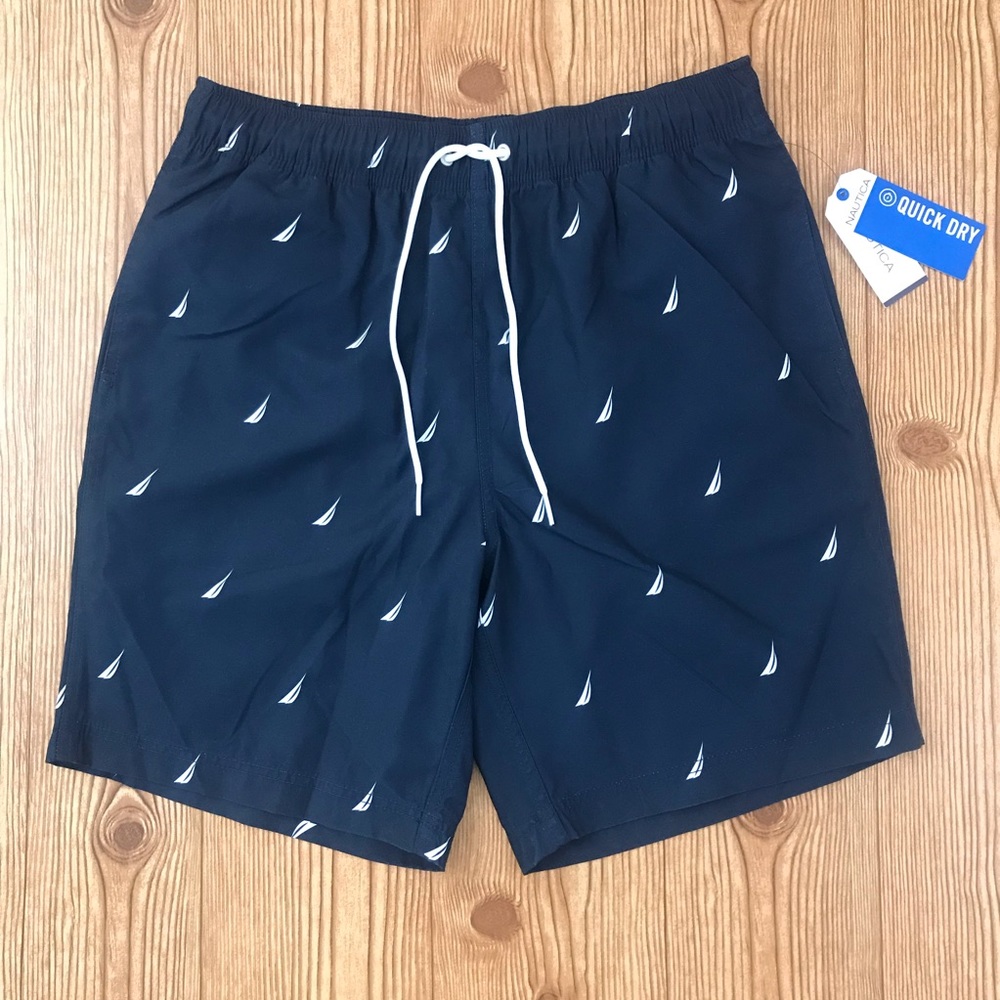 Nautica Men’s Board Short Logo Pattern NWT Size M